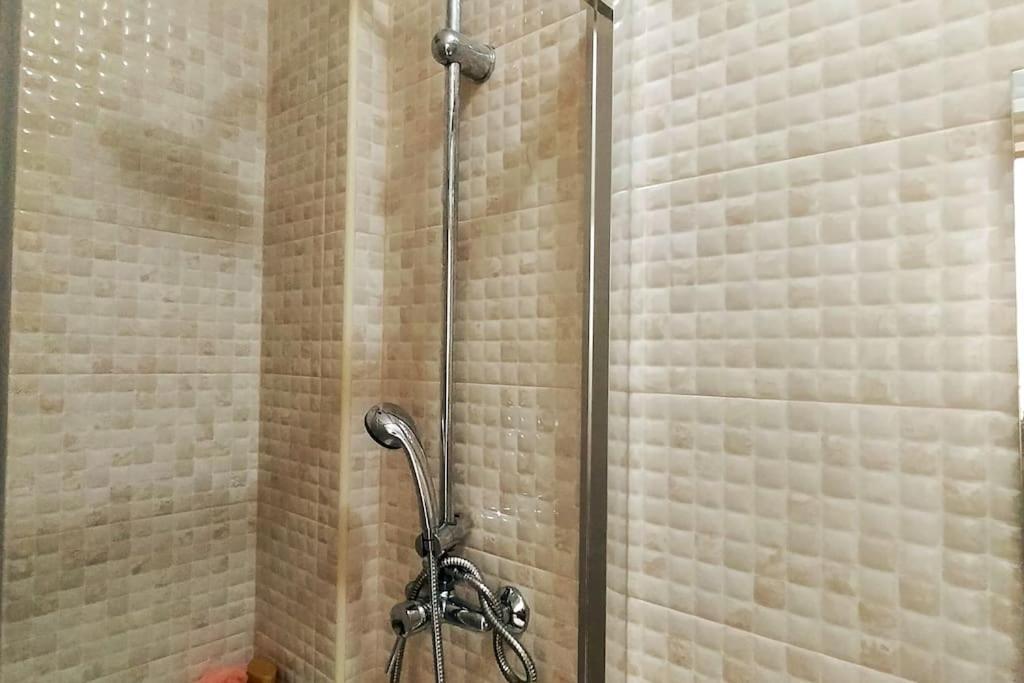 Best Location 2 Bed2 Bath W/Lift In Town! Gibraltar Exterior photo