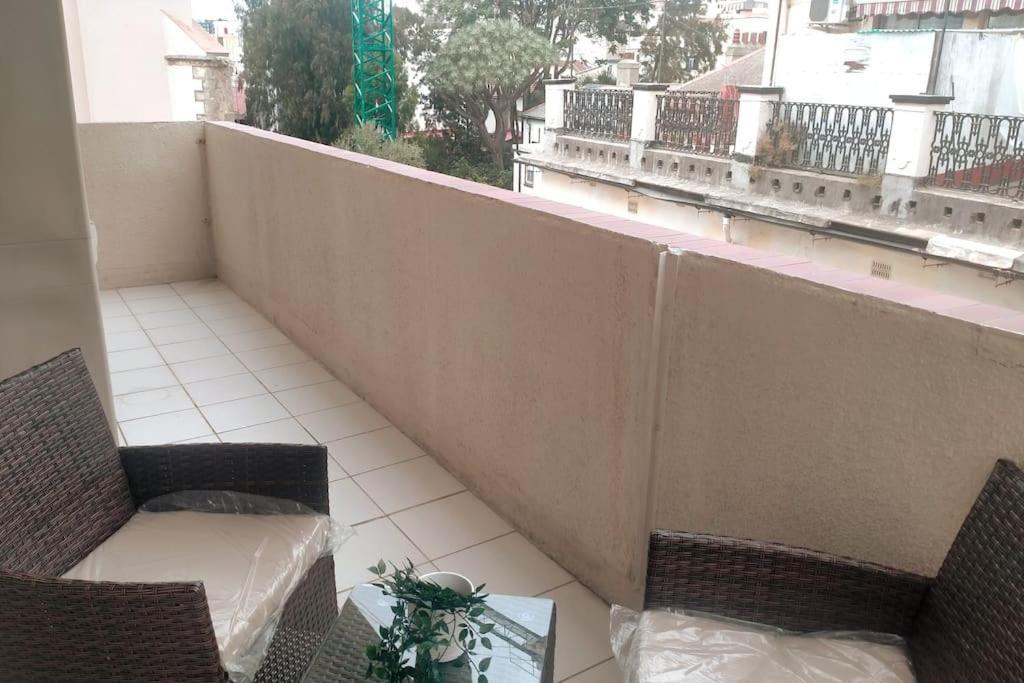 Best Location 2 Bed2 Bath W/Lift In Town! Gibraltar Exterior photo