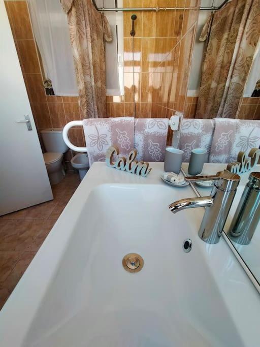 Best Location 2 Bed2 Bath W/Lift In Town! Gibraltar Exterior photo