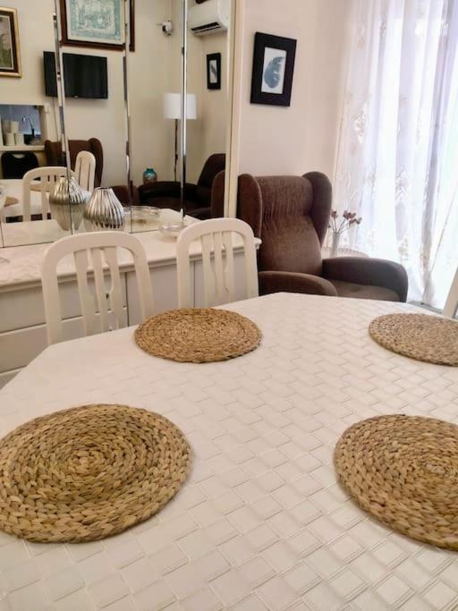Best Location 2 Bed2 Bath W/Lift In Town! Gibraltar Exterior photo