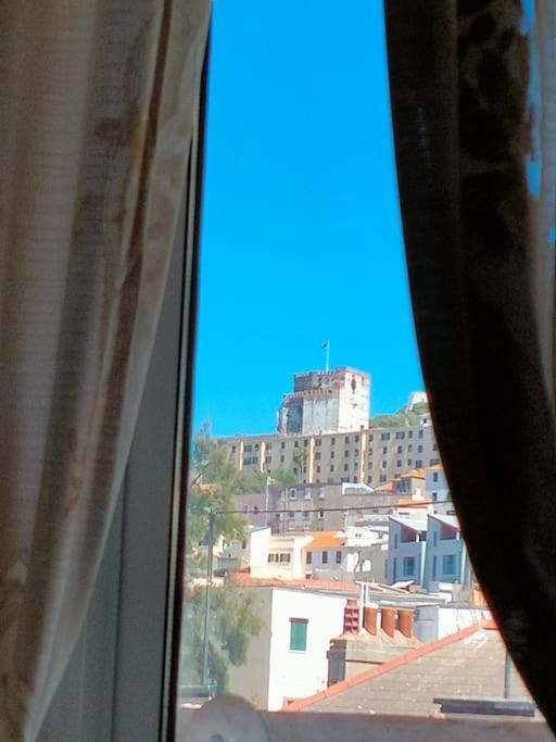 Best Location 2 Bed2 Bath W/Lift In Town! Gibraltar Exterior photo