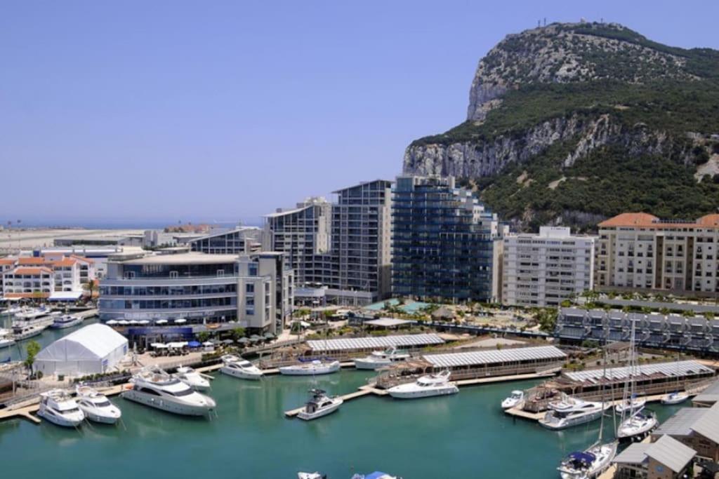 Best Location 2 Bed2 Bath W/Lift In Town! Gibraltar Exterior photo